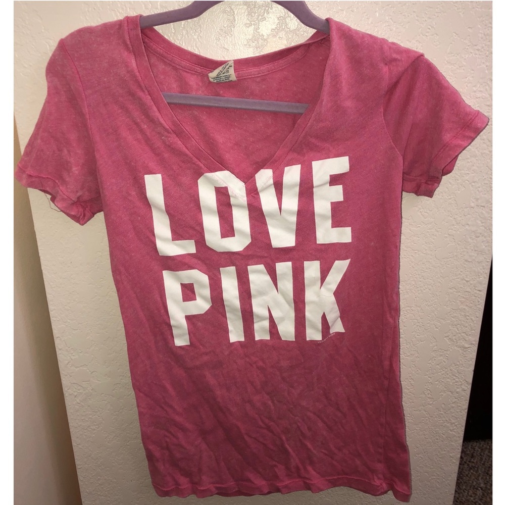 PINK vneck tee | Small